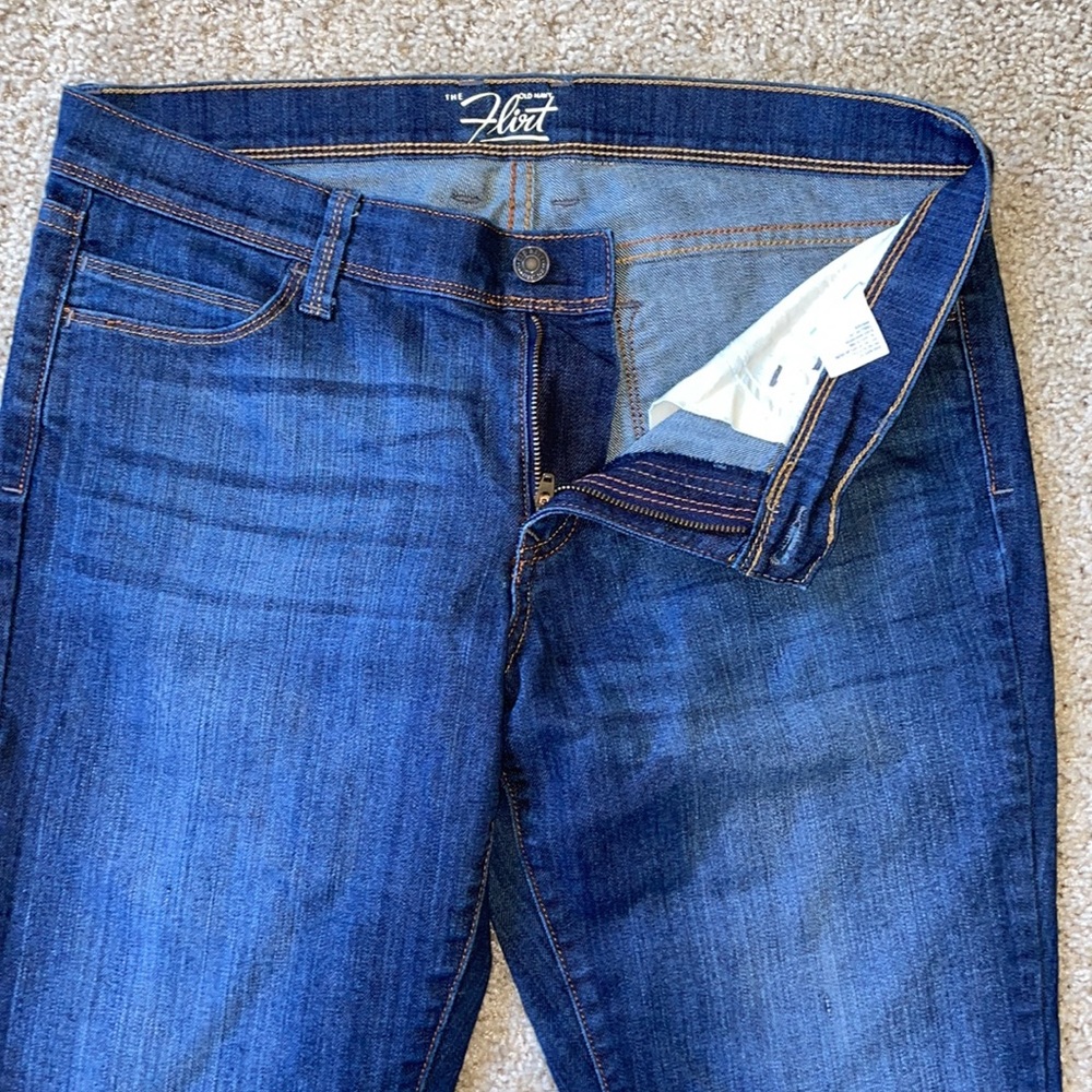The Flirt from Old Navy Women's Capri’s - size 10